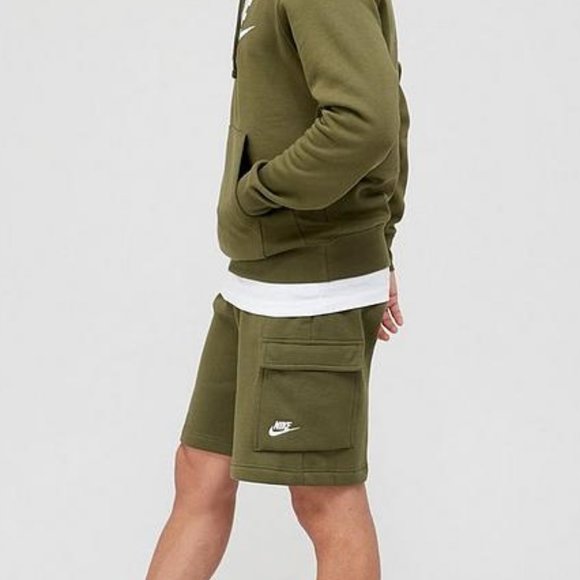 Nike Sportswear Club Cargo Shorts. Brand New. Men Size: Large - Picture 1 of 7